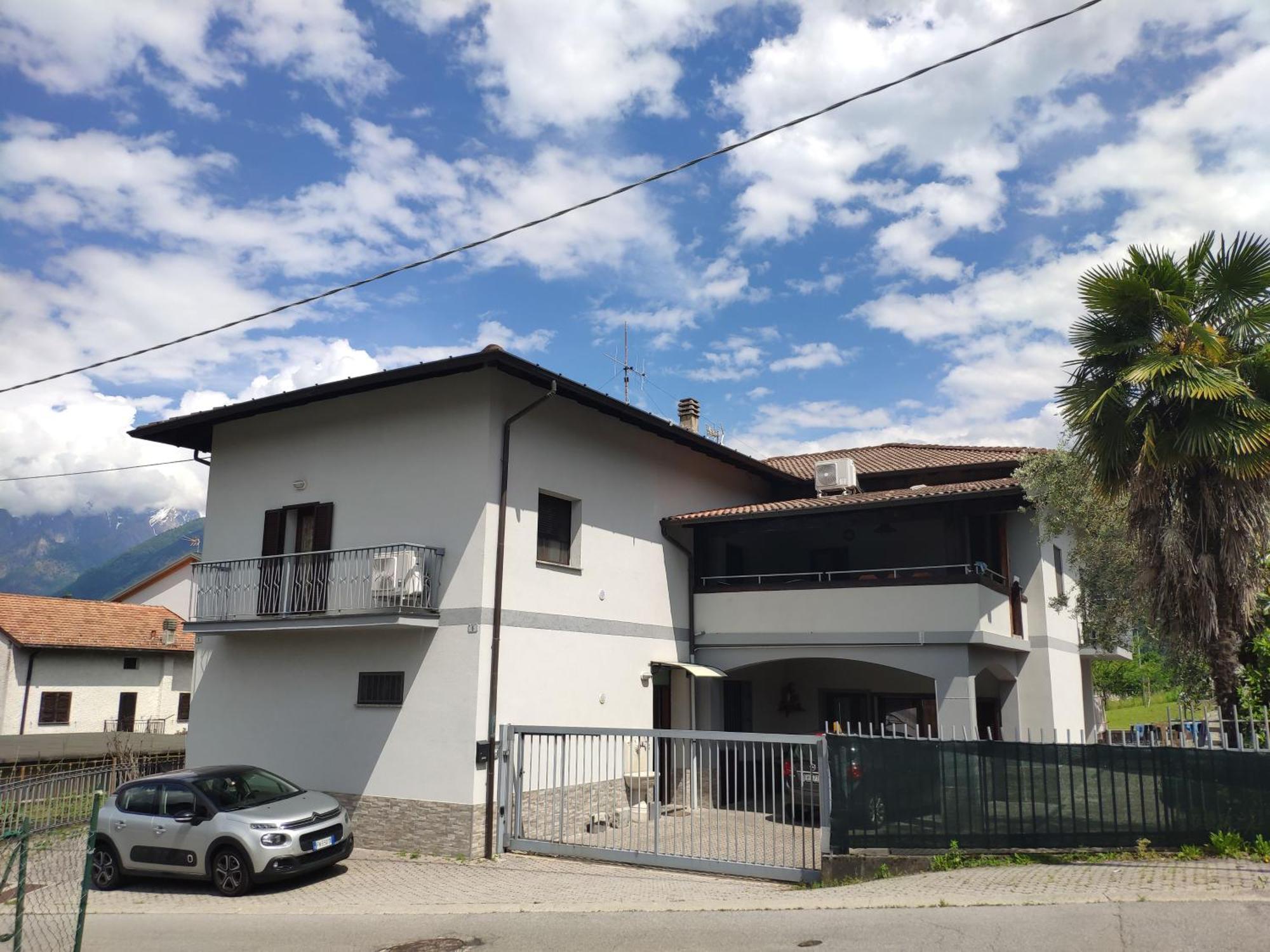 Chiaro House Apartment Colico Exterior photo