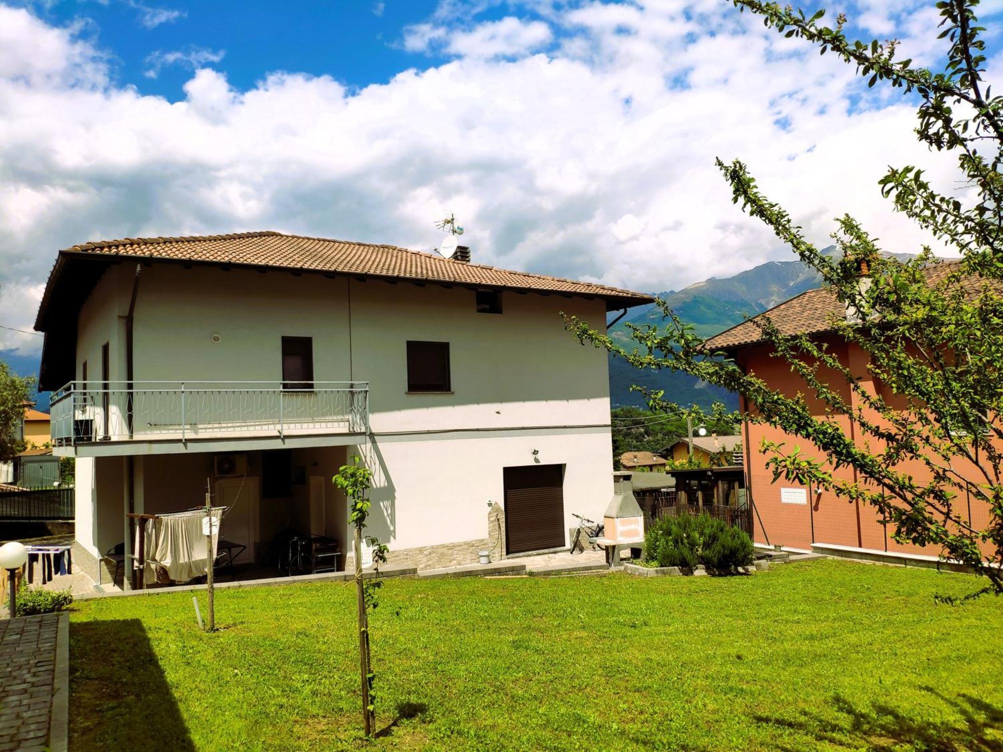 Chiaro House Apartment Colico Exterior photo